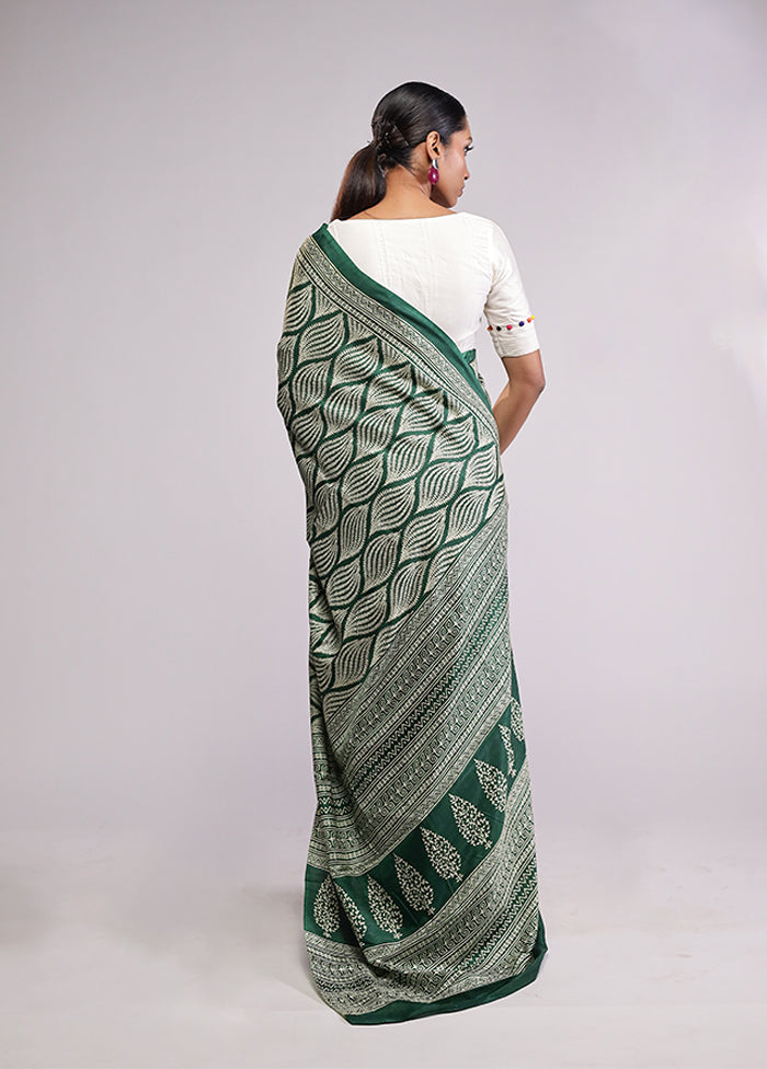 Green Printed Silk Saree Without Blouse Piece